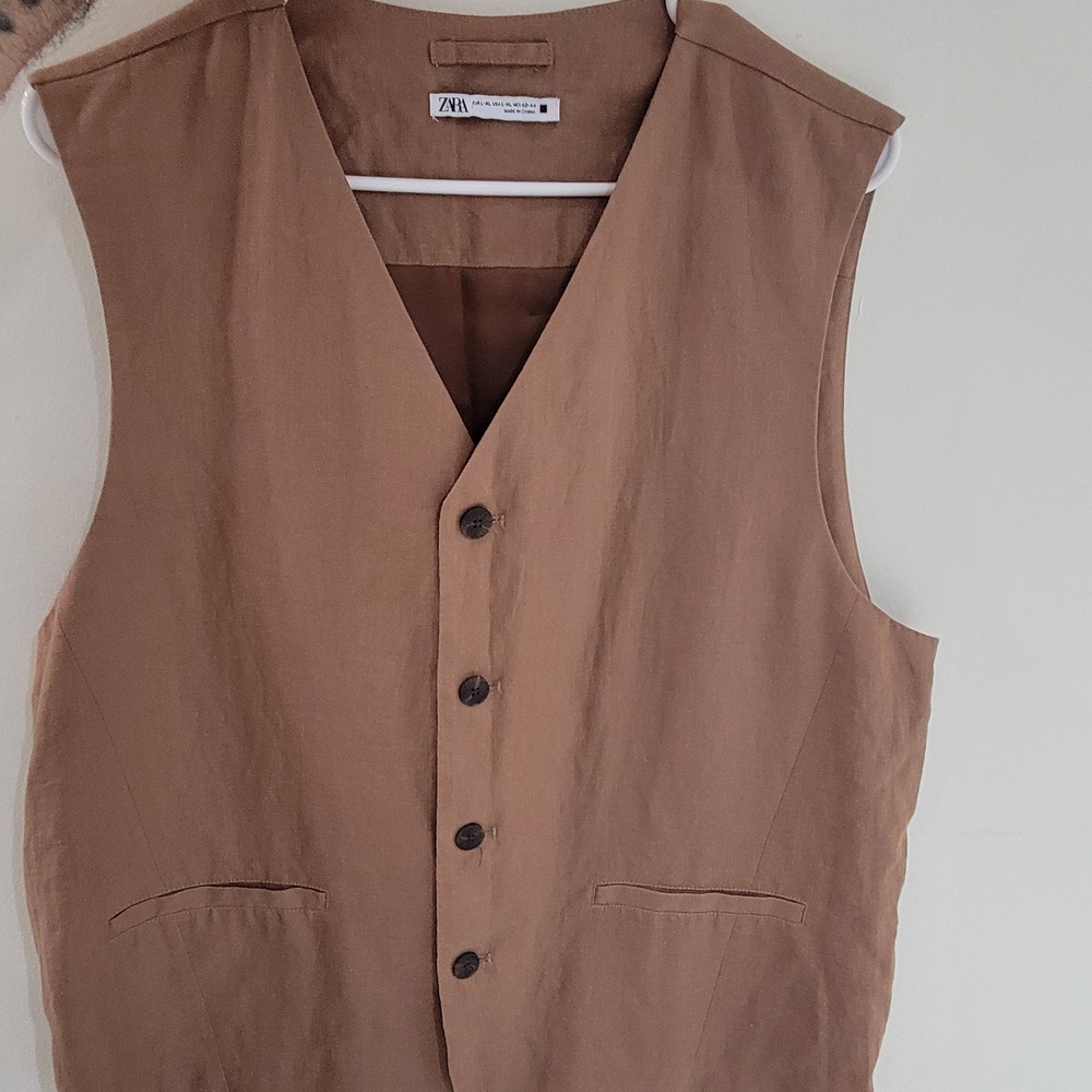 Zara Men's Tan Button-Up Vest